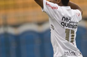 Jorge Henrique comemora seu gol durante a partida entre Palmeiras x Corinthians, vlida pela 12 rodada do Campeonato Brasileiro de 2010, serie A, realizada esta tarde no estdio do Pacaembu