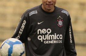 O goleiro Julio Cesar do Corinthians durante treino realizado no Parque So Jorge