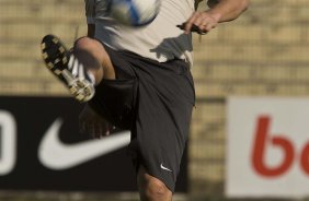 Adilson Batista durante o treino do Corinthians, realizado esta tarde no Parque So Jorge. O prximo jogo da equipe, ser domingo, dia 15/08/2010, contra o Ava, no estdio da Ressacada, em Florianopolis, pela 14. a rodada do Campeonato Brasileiro de 2010