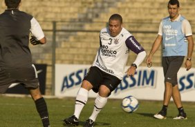 Ronaldo durante o treino do Corinthians contra um time sub-18, realizado esta tarde no Parque So Jorge. O prximo jogo da equipe, ser domingo, dia 15/08/2010, contra o Ava, no estdio da Ressacada, em Florianopolis, pela 14. a rodada do Campeonato Brasileiro de 2010