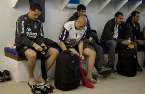 Aldo Bobadilha e Julio Cesar nos vestirios antes da partida entre Ava x Corinthians, vlida pela 14 rodada do Campeonato Brasileiro de 2010, serie A, realizada esta tarde no estdio da Ressacada, em Florianopolis/SC