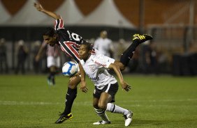 Cleber Santana e Elias durante a partida entre Corinthians x São Paulo, válida pela 15ª rodada do Campeonato Brasileiro de 2010, serie A, realizada esta tarde no estádio do Pacaembu, em São Paulo. São Paulo, Brasil