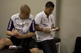 Julio Cesar e Ralf nos vestirios antes da partida entre Corinthians x So Paulo, vlida pela 15 rodada do Campeonato Brasileiro de 2010, serie A, realizada esta tarde no estdio do Pacaembu, em So Paulo. So Paulo, Brasil