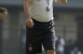 Adilson Batista durante o treino do Corinthians, realizado esta manh no Parque So Jorge. O prximo jogo da equipe, ser domingo, dia 29/08, contra o Vitoria/BA, no estdio do Pacaembu, pela 17. a rodada do Campeonato Brasileiro de 2010