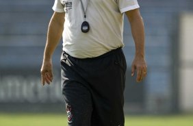Adilson Batista durante o treino do Corinthians, realizado esta manh no Parque So Jorge. O prximo jogo da equipe, ser domingo, dia 29/08, contra o Vitoria/BA, no estdio do Pacaembu, pela 17. a rodada do Campeonato Brasileiro de 2010