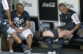 Roberto Carlos e Ronaldo durante o treino do Corinthians, realizado esta manh no Parque So Jorge. O prximo jogo da equipe, ser domingo, dia 29/08, contra o Vitoria/BA, no estdio do Pacaembu, pela 17. a rodada do Campeonato Brasileiro de 2010