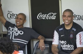 Roberto Carlos e Ronaldo durante o treino do Corinthians, realizado esta manh no Parque So Jorge. O prximo jogo da equipe, ser domingo, dia 29/08, contra o Vitoria/BA, no estdio do Pacaembu, pela 17. a rodada do Campeonato Brasileiro de 2010