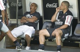 Roberto Carlos e Ronaldo durante o treino do Corinthians, realizado esta manhã no Parque São Jorge. O próximo jogo da equipe, será domingo, dia 29/08, contra o Vitoria/BA, no estádio do Pacaembu, pela 17. a rodada do Campeonato Brasileiro de 2010