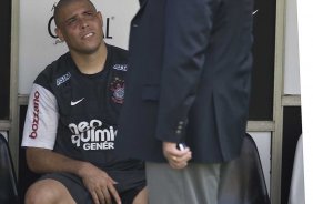 Ronaldo com o diretor de futebol Mario Gobbi durante o treino do Corinthians, realizado esta manh no Parque So Jorge. O prximo jogo da equipe, ser domingo, dia 29/08, contra o Vitoria/BA, no estdio do Pacaembu, pela 17. a rodada do Campeonato Brasileiro de 2010