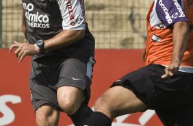 Ronaldo durante o treino do Corinthians, realizado esta manh no Parque So Jorge. O prximo jogo da equipe, ser domingo, dia 29/08, contra o Vitoria/BA, no estdio do Pacaembu, pela 17. a rodada do Campeonato Brasileiro de 2010