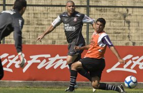 Ronaldo durante o treino do Corinthians, realizado esta manh no Parque So Jorge. O prximo jogo da equipe, ser domingo, dia 29/08, contra o Vitoria/BA, no estdio do Pacaembu, pela 17. a rodada do Campeonato Brasileiro de 2010