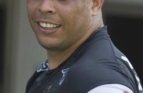 Ronaldo durante o treino do Corinthians, realizado esta manh no Parque So Jorge. O prximo jogo da equipe, ser domingo, dia 29/08, contra o Vitoria/BA, no estdio do Pacaembu, pela 17. a rodada do Campeonato Brasileiro de 2010