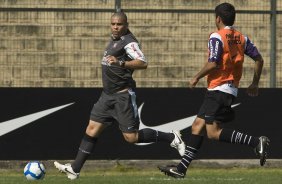 Ronaldo durante o treino do Corinthians, realizado esta manh no Parque So Jorge. O prximo jogo da equipe, ser domingo, dia 29/08, contra o Vitoria/BA, no estdio do Pacaembu, pela 17. a rodada do Campeonato Brasileiro de 2010