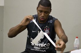 Jucilei nos vestirios antes da partida entre Corinthians x Vitoria/BA, vlida pela 17 rodada do Campeonato Brasileiro de 2010, serie A, realizada esta tarde no estdio do Pacaembu, em So Paulo. So Paulo, Brasil