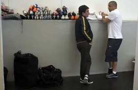 O presidente Andres Sanchez e Ronaldo nos vestirios antes da partida entre Corinthians x Vitoria/BA, vlida pela 17 rodada do Campeonato Brasileiro de 2010, serie A, realizada esta tarde no estdio do Pacaembu, em So Paulo. So Paulo, Brasil