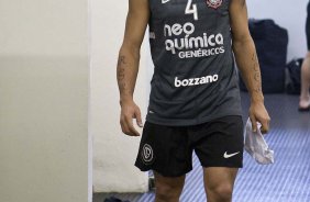 Roberto Carlos nos vestirios antes da partida entre Corinthians x Vitoria/BA, vlida pela 17 rodada do Campeonato Brasileiro de 2010, serie A, realizada esta tarde no estdio do Pacaembu, em So Paulo. So Paulo, Brasil