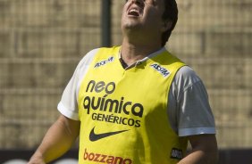 Adilson Batista durante o treino do Corinthians, realizado esta manh no Parque So Jorge. O prximo jogo da equipe, ser amanh, sbado, dia 04/09, contra o Goias/GO, no estdio do Pacaembu, pela 19. a rodada do Campeonato Brasileiro de 2010