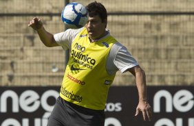 Adilson Batista durante o treino do Corinthians, realizado esta manh no Parque So Jorge. O prximo jogo da equipe, ser amanh, sbado, dia 04/09, contra o Goias/GO, no estdio do Pacaembu, pela 19. a rodada do Campeonato Brasileiro de 2010