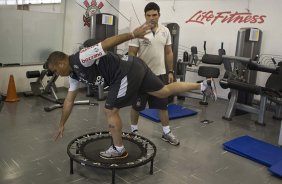 Ronaldo e o fisioterapeuta Bruno Mazziotti durante o treino do Corinthians, realizado esta manh no Parque So Jorge. O prximo jogo da equipe, ser amanh, sbado, dia 04/09, contra o Goias/GO, no estdio do Pacaembu, pela 19. a rodada do Campeonato Brasileiro de 2010