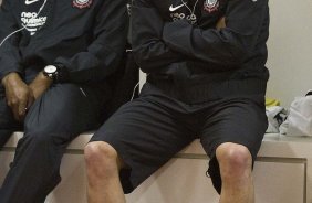 Paulinho e Bruno Cesar nos vestirios antes da partida entre Atltico-PR x Corinthians, vlida pela 20 rodada do Campeonato Brasileiro de 2010, serie A, realizada esta noite no estdio da Arena da Baixada, em Curitiba