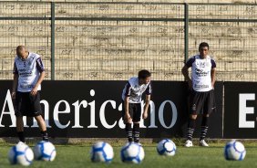 Souza; Defeerico e Paulinho durante o treino do Corinthians, realizado esta tarde no Parque So Jorge. O prximo jogo da equipe, ser sbado, dia 11/09, contra o Grmio, no Pacaembu, pela 21. a rodada do Campeonato Brasileiro de 2010