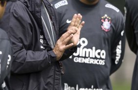 Adilson Batista e Ronaldo durante o treino do Corinthians, realizado esta manh no Parque So Jorge. O prximo jogo da equipe, ser amanh, sbado, dia 11/09, contra o Grmio, no Pacaembu, pela 21. a rodada do Campeonato Brasileiro de 2010