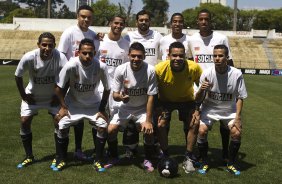 Dentinho  o padrinho das equipes masculina e feminina que vo defender o Brasil na Copa do Mundo de Futebol Social, de 19 a 26 de setembro, no Rio de Janeiro. A competio reunir cerca de 50 pases, representados por jovens que vivem em situao de risco e tem no esporte uma oportunidade de mudar de vida, durante o treino do Corinthians, realizado esta manh no Parque So Jorge. O prximo jogo da equipe, ser amanh, sbado, dia 11/09, contra o Grmio, no Pacaembu, pela 21. a rodada do Campeonato Brasileiro de 2010