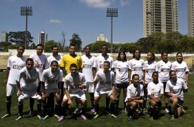 Dentinho  o padrinho das equipes masculina e feminina que vo defender o Brasil na Copa do Mundo de Futebol Social, de 19 a 26 de setembro, no Rio de Janeiro. A competio reunir cerca de 50 pases, representados por jovens que vivem em situao de risco e tem no esporte uma oportunidade de mudar de vida, durante o treino do Corinthians, realizado esta manh no Parque So Jorge. O prximo jogo da equipe, ser amanh, sbado, dia 11/09, contra o Grmio, no Pacaembu, pela 21. a rodada do Campeonato Brasileiro de 2010