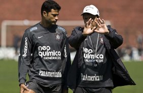 William e Adilson Batista durante o treino do Corinthians, realizado esta manh no Parque So Jorge. O prximo jogo da equipe, ser amanh, sbado, dia 11/09, contra o Grmio, no Pacaembu, pela 21. a rodada do Campeonato Brasileiro de 2010