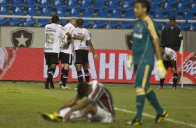 Jogadores comemora gol de Iarley durante a partida entre Fluminense x Corinthians, vlida pela 22 rodada do Campeonato Brasileiro de 2010, serie A, realizada esta noite no estdio do Engenho