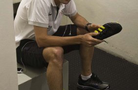 Danilo nos vestirios antes da partida entre Corinthians x Grmio/Presidente Prudente, vlida pela 23 rodada do Campeonato Brasileiro de 2010, serie A, realizada esta noite no estdio do Pacaembu