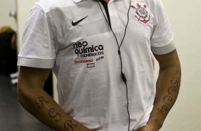 Roberto Carlos nos vestirios antes da partida entre Corinthians x Grmio/Presidente Prudente, vlida pela 23 rodada do Campeonato Brasileiro de 2010, serie A, realizada esta noite no estdio do Pacaembu