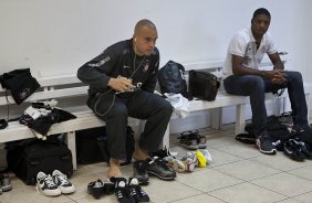 Julio Cesar e Jucilei nos vestirios antes da partida entre Internacional/RS x Corinthians vlida pela 25 rodada do Campeonato Brasileiro de 2010, serie A, realizada esta tarde no estdio Beira-Rio, em Porto Alegre