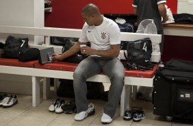 Roberto Carlos nos vestirios antes da partida entre Internacional/RS x Corinthians vlida pela 25 rodada do Campeonato Brasileiro de 2010, serie A, realizada esta tarde no estdio Beira-Rio, em Porto Alegre