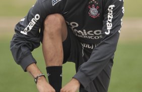 Dentinho durante o treino do Corinthians, realizado esta tarde no CT Joaquim Grava, no Parque Ecolgico do Tiete. O prximo jogo da equipe, ser amanh, quarta-feira, dia 29/09, contra o Botafogo, no Pacaembu, pela 26. a rodada do Campeonato Brasileiro de 2010