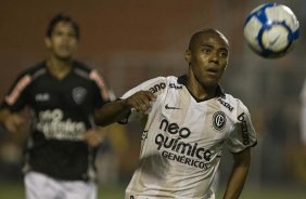 Elias durante a partida entre Corinthians x Botafogo, vlida pela 26 rodada do Campeonato Brasileiro de 2010, serie A, realizada esta noite no estdio do Pacaembu
