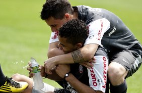 Defederico e Dentinho durante o treino do Corinthians, realizado esta manh no CT Joaquim Grava, no Parque Ecolgico do Tiete. O prximo jogo da equipe, ser amanh, quarta-feira, dia 06/10, contra o Atltico-MG, na Arena do Jacar em Sete Lagoas/MG, pela 28. a rodada do Campeonato Brasileiro de 2010