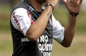 Dentinho durante o treino do Corinthians, realizado esta manh no CT Joaquim Grava, no Parque Ecolgico do Tiete. O prximo jogo da equipe, ser amanh, quarta-feira, dia 06/10, contra o Atltico-MG, na Arena do Jacar em Sete Lagoas/MG, pela 28. a rodada do Campeonato Brasileiro de 2010