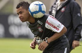 Dentinho durante o treino do Corinthians, realizado esta manh no CT Joaquim Grava, no Parque Ecolgico do Tiete. O prximo jogo da equipe, ser amanh, quarta-feira, dia 06/10, contra o Atltico-MG, na Arena do Jacar em Sete Lagoas/MG, pela 28. a rodada do Campeonato Brasileiro de 2010