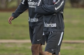 William e Alessandro durante o treino do Corinthians, realizado esta manh no CT Joaquim Grava, no Parque Ecolgico do Tiete. O prximo jogo da equipe, ser domingo dia 10/10, contra o Atltico-GO, no Pacaembu, pela 29. a rodada do Campeonato Brasileiro de 2010