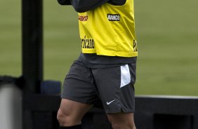 Roberto Carlos durante o treino do Corinthians, realizado esta tarde no CT Joaquim Grava, no Parque Ecolgico do Tiete. O prximo jogo da equipe, ser quarta-feira, dia 13/10, contra o Vasco/RJ, em So Janurio, ultimo jogo da 18. a rodada do Campeonato Brasileiro de 2010