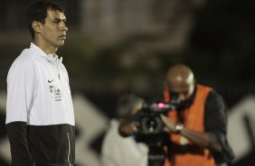 O tcnico Fabio Carille do Corinthians durante partida vlida pelo Campeonato Brasileiro srie A realizado no estdio So Janurio