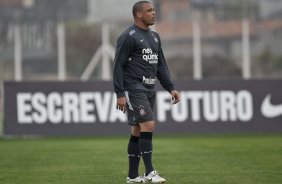 Ronaldo durante o treino do Corinthians contra o time sub-17, realizado esta tarde no CT Joaquim Grava, no Parque Ecolgico do Tiete. O prximo jogo da equipe, ser domingo, dia 17/10, contra o Guarani/SP, no Brinco de Ouro da Princesa, em Campinas, pela 30. a rodada do Campeonato Brasileiro de 2010