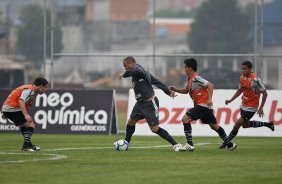 Ronaldo durante o treino do Corinthians contra o time sub-17, realizado esta tarde no CT Joaquim Grava, no Parque Ecolgico do Tiete. O prximo jogo da equipe, ser domingo, dia 17/10, contra o Guarani/SP, no Brinco de Ouro da Princesa, em Campinas, pela 30. a rodada do Campeonato Brasileiro de 2010