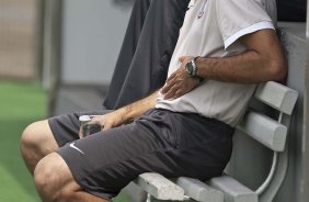 Fabio Carille durante o treino do Corinthians, realizado esta manh no Parque So Jorge. O prximo jogo da equipe, ser amanh, domingo, dia 17/10, contra o Guarani/SP, no Brinco de Ouro da Princesa, em Campinas, pela 30. a rodada do Campeonato Brasileiro de 2010