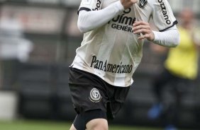 Bruno Cesar comemora seu gol durante a partida entre Corinthians x Palmeiras, vlida pela 31 rodada do Campeonato Brasileiro de 2010, serie A, realizada esta tarde no estdio do Pacaembu