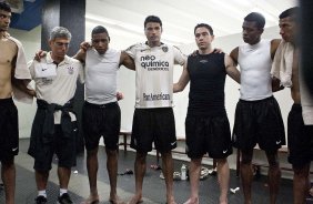 Confraternizacao após a partida entre Corinthians x Palmeiras, válida pela 31ª rodada do Campeonato Brasileiro de 2010, serie A, realizada esta tarde no estádio do Pacaembu