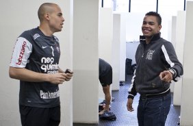 Julio Cesar e Dentinho nos vestiários antes da partida entre Corinthians x Palmeiras, válida pela 31ª rodada do Campeonato Brasileiro de 2010, serie A, realizada esta tarde no estádio do Pacaembu