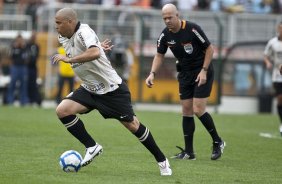 Ronaldo durante a partida entre Corinthians x Palmeiras, vlida pela 31 rodada do Campeonato Brasileiro de 2010, serie A, realizada esta tarde no estdio do Pacaembu