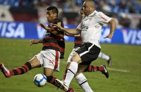 Durante a partida entre Flamengo x Corinthians, válida pela 32ª rodada do Campeonato Brasileiro de 2010, serie A, realizada esta noite no estádio do Engenhão